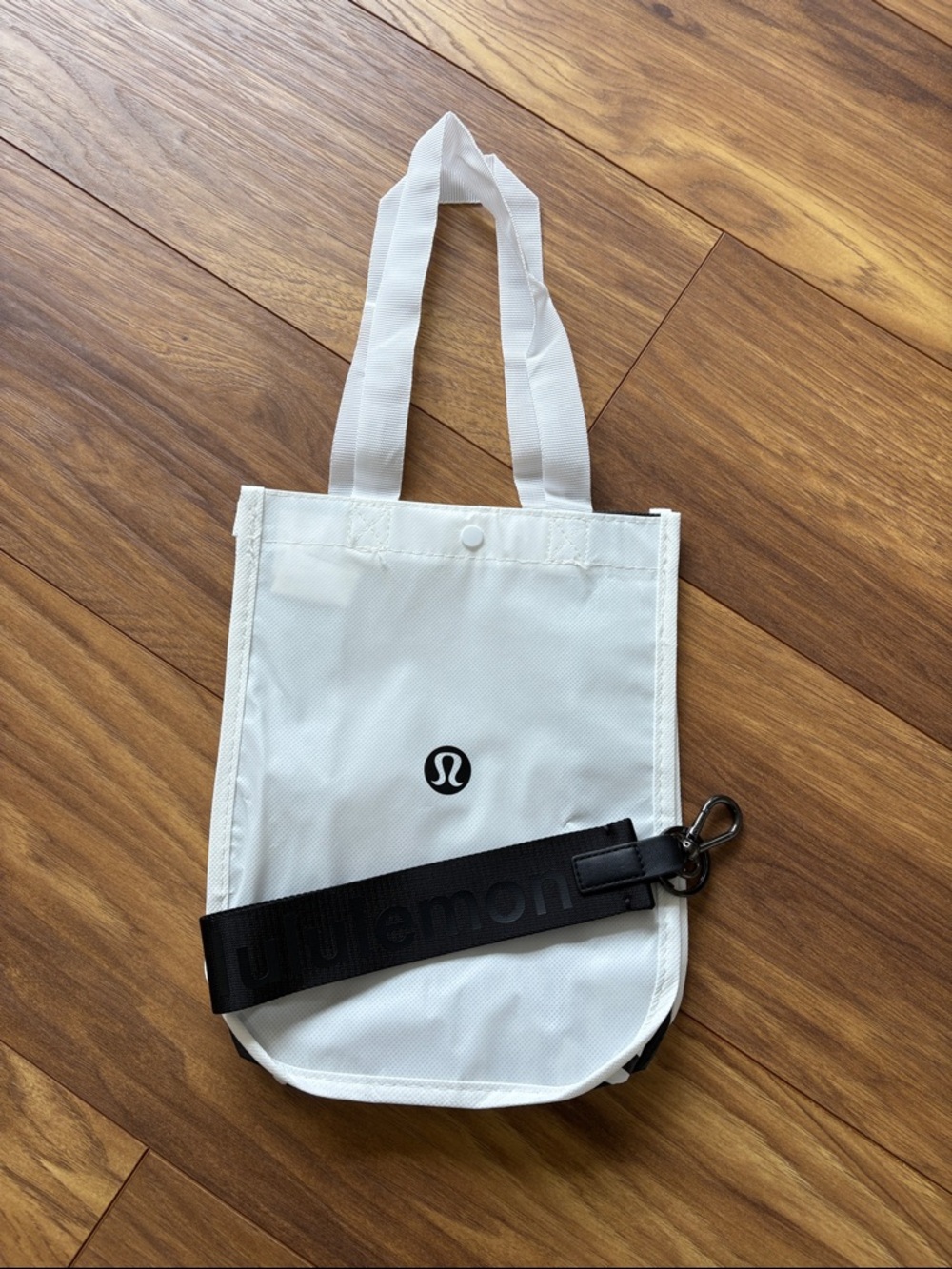 Lululemon Never Lost Keychain Black